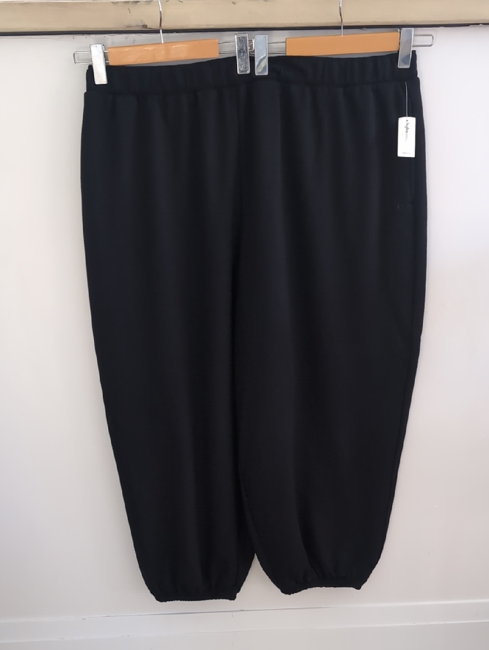 HYBA | Women's Black High-Rise Pull-on Ankle Length Elastic Hem Sweatpants